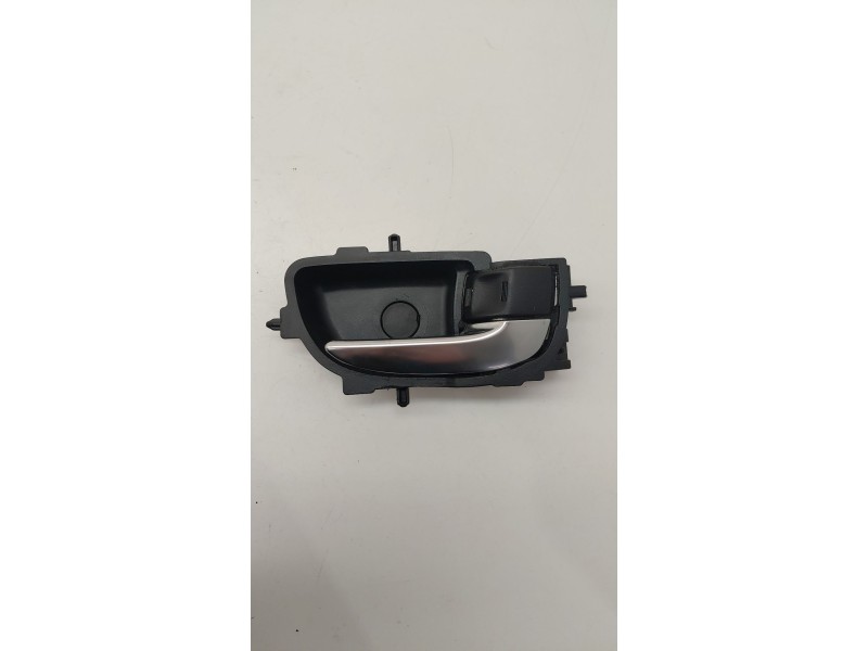 Recambio de maneta interior delantera derecha para toyota auris (_e18_) 2.0 d-4d (ade186_) referencia OEM IAM 692050D270  
