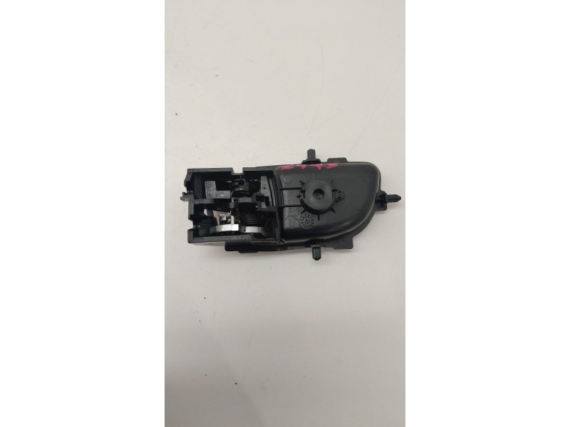 Recambio de maneta interior delantera derecha para toyota auris (_e18_) 2.0 d-4d (ade186_) referencia OEM IAM 692050D270  
							