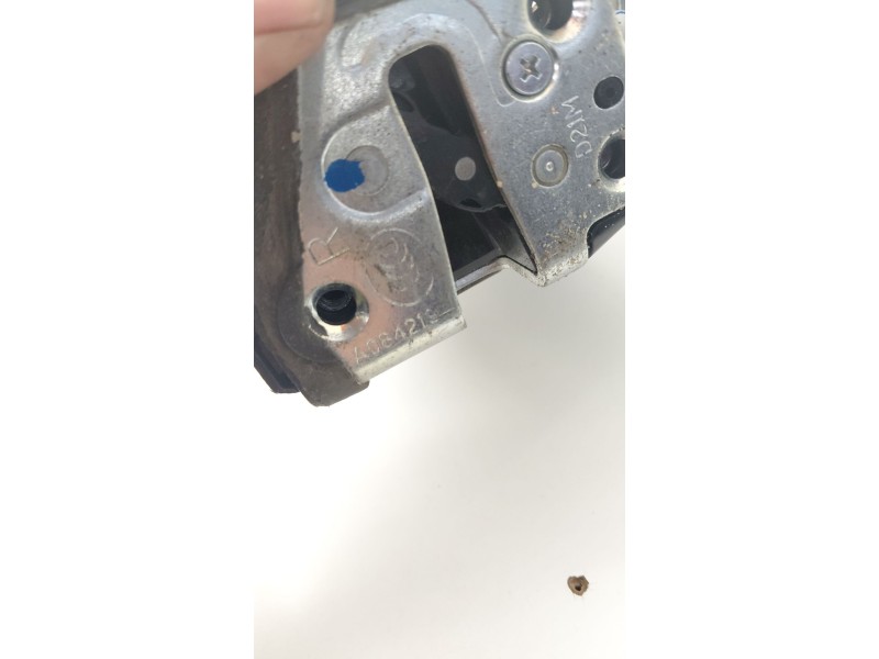 Recambio de cerradura puerta trasera derecha para toyota auris (_e18_) 2.0 d-4d (ade186_) referencia OEM IAM   