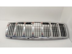 Recambio de calandra delantera de radiador para jeep grand cherokee iii (wh, wk) 3.0 crd 4x4 referencia OEM IAM 5JF94TRMAE  