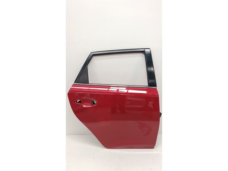 Recambio de puerta trasera derecha para toyota auris (_e18_) 2.0 d-4d (ade186_) referencia OEM IAM   
