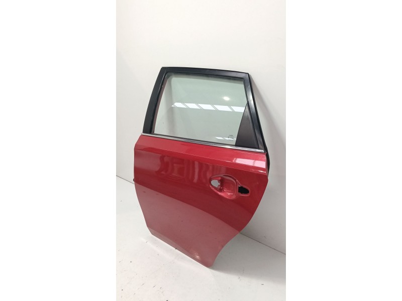 Recambio de puerta trasera izquierda para toyota auris (_e18_) 2.0 d-4d (ade186_) referencia OEM IAM   