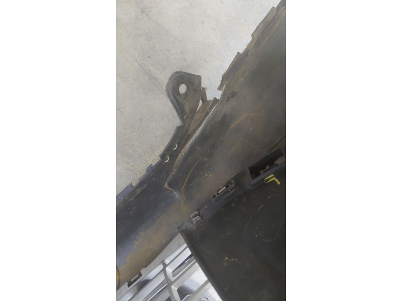 Recambio de paragolpes delantero para peugeot 308 sw 1.6 thp 150 cv referencia OEM IAM   
							