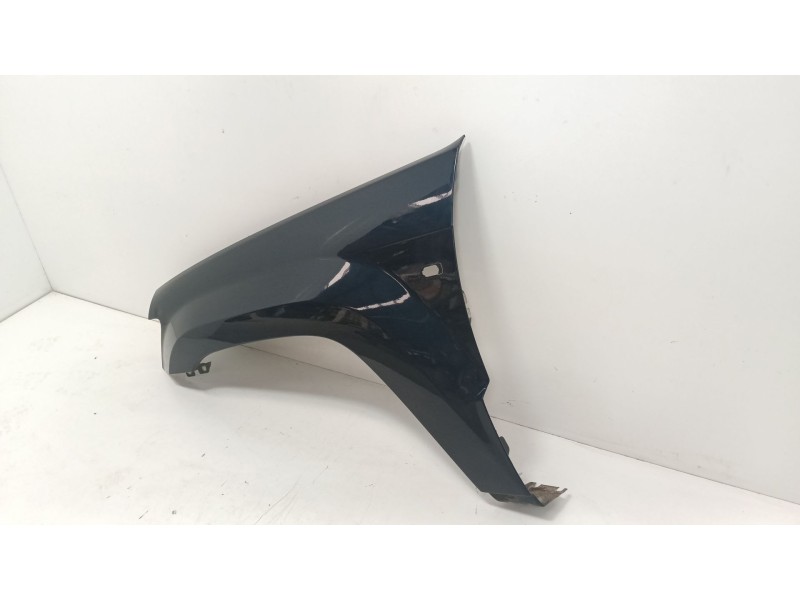 Recambio de aleta delantera izquierda para jeep grand cherokee iii (wh, wk) 3.0 crd 4x4 referencia OEM IAM   
							