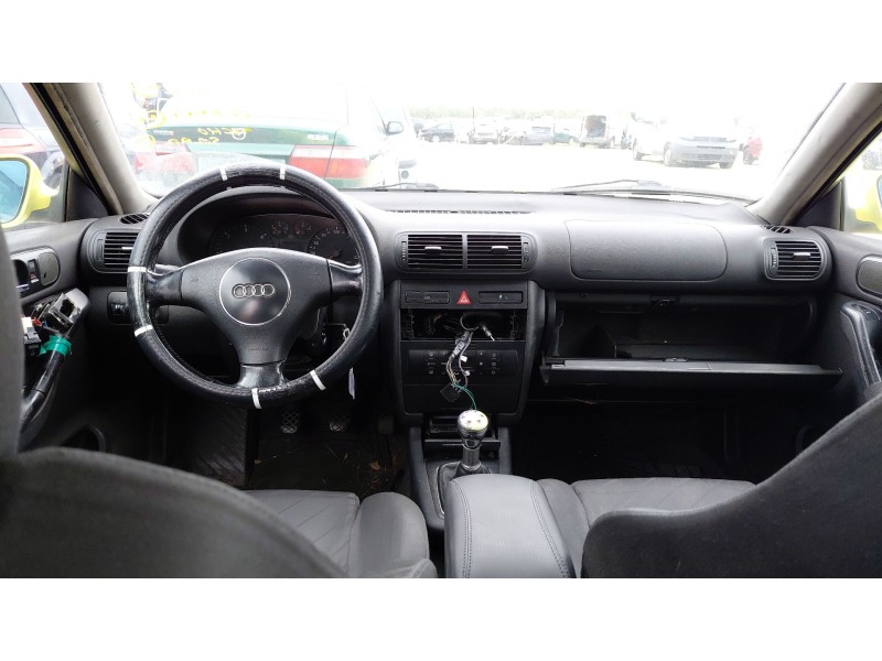 audi a3 (8l1) del año 2001