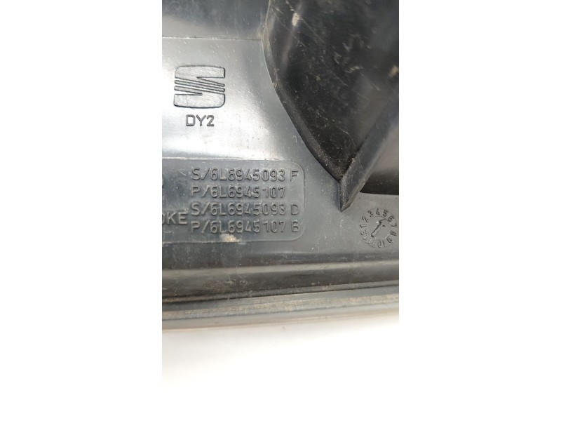 Recambio de piloto trasero izquierdo interior para seat ibiza iii (6l1) 1.4 16v referencia OEM IAM 6L6945093F  
							