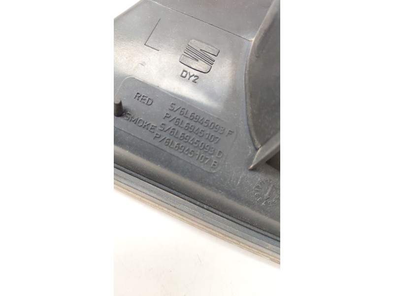 Recambio de piloto trasero izquierdo interior para seat ibiza iii (6l1) 1.9 sdi referencia OEM IAM 6L6945093  
							