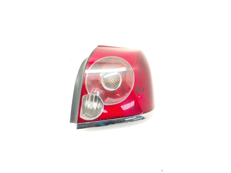 Recambio de piloto trasero derecho para toyota avensis (_t25_) 2.0 d-4d (adt250_) referencia OEM IAM 89070472  