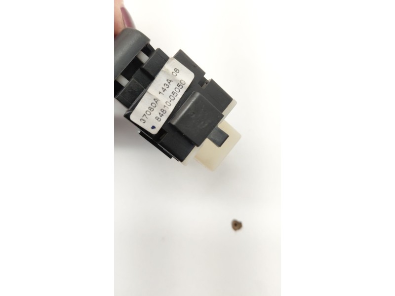 Recambio de mando elevalunas delantero derecho para toyota avensis (_t25_) 2.0 d-4d (adt250_) referencia OEM IAM 8481005050  
							