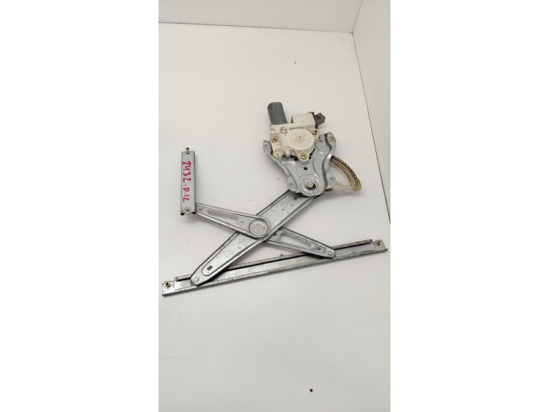 Recambio de elevalunas delantero izquierdo para toyota avensis (_t25_) 2.0 d-4d (adt250_) referencia OEM IAM 6982005050  