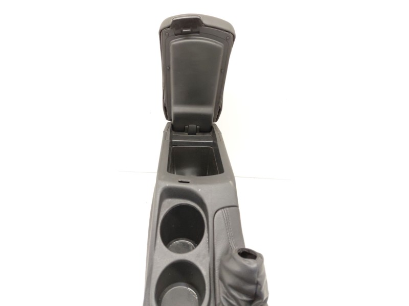 Recambio de apoyabrazos central para citroën c4 ii (nc_) 1.6 hdi 90 referencia OEM IAM   