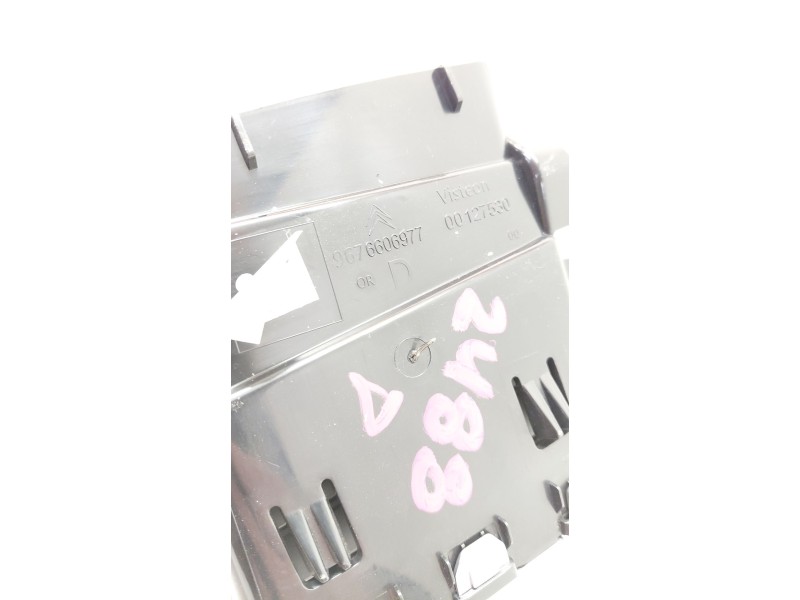 Recambio de rejilla aireadora para citroën c4 ii (nc_) 1.6 hdi 90 referencia OEM IAM 9676606977  
							