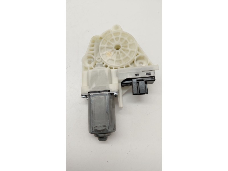 Recambio de motor elevalunas delantero derecho para porsche panamera (970) 3.0 d referencia OEM IAM 924206100  
							