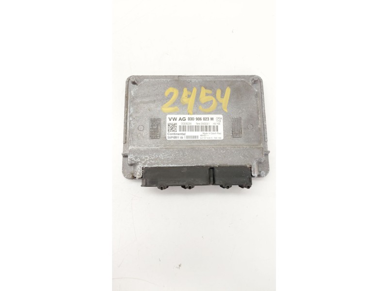 Recambio de centralita motor uce para skoda fabia ii (542) 1.2 referencia OEM IAM 03D906023M  