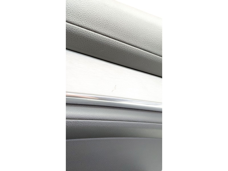 Recambio de guarnecido puerta trasera derecha para porsche panamera (970) 3.0 d referencia OEM IAM   
							