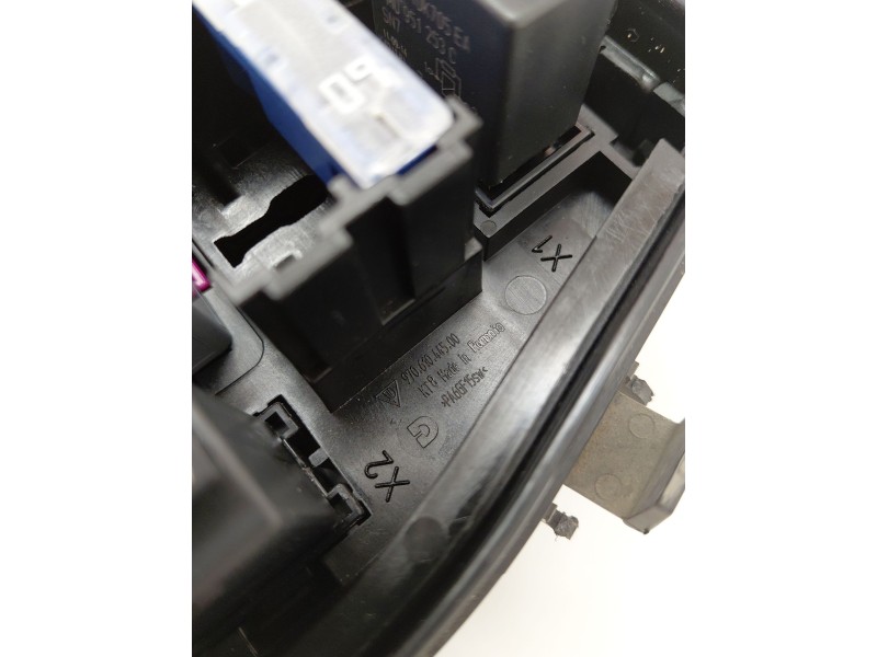 Recambio de caja reles / fusibles para porsche panamera (970) 3.0 d referencia OEM IAM 97061044500  
							