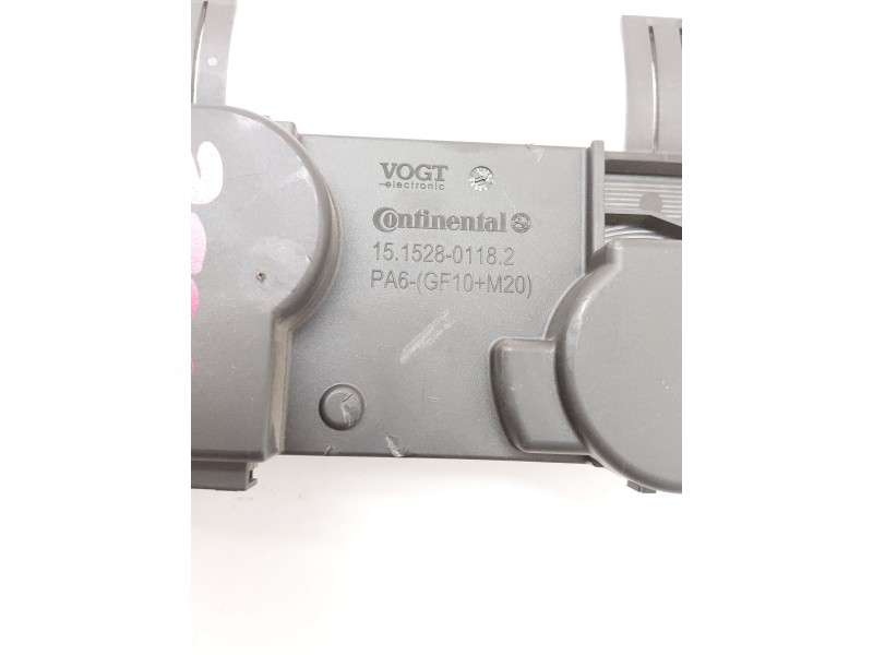 Recambio de antena para porsche panamera (970) 3.0 d referencia OEM IAM 15152801182  
							