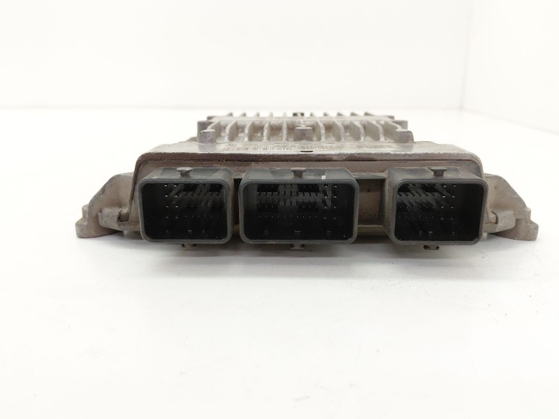 Recambio de centralita motor uce para citroën xsara (n1) 2.0 hdi 90 referencia OEM IAM 9647423380  
							