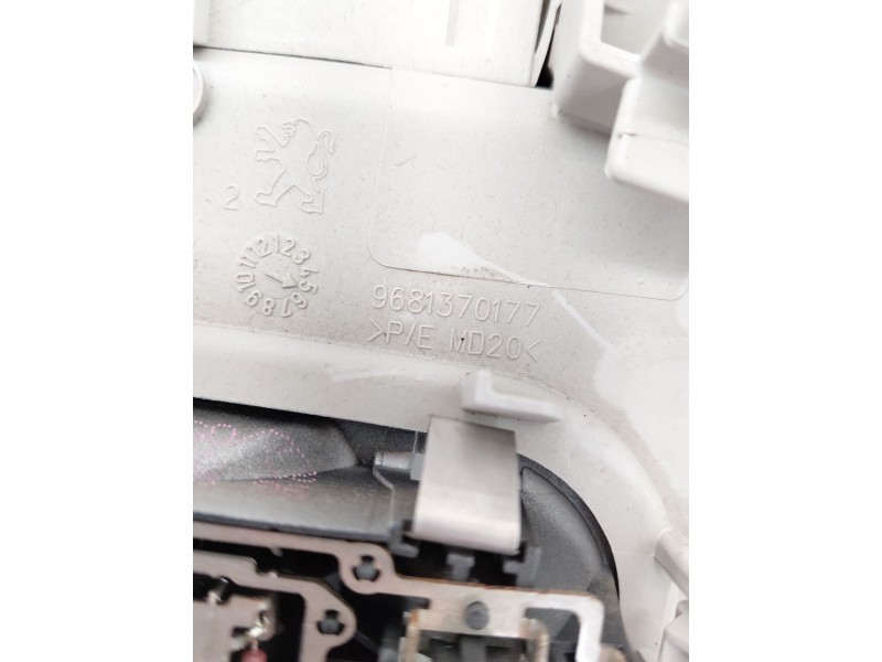 Recambio de luz interior para peugeot 308 i (4a_, 4c_) 1.6 16v referencia OEM IAM 9681370177  
