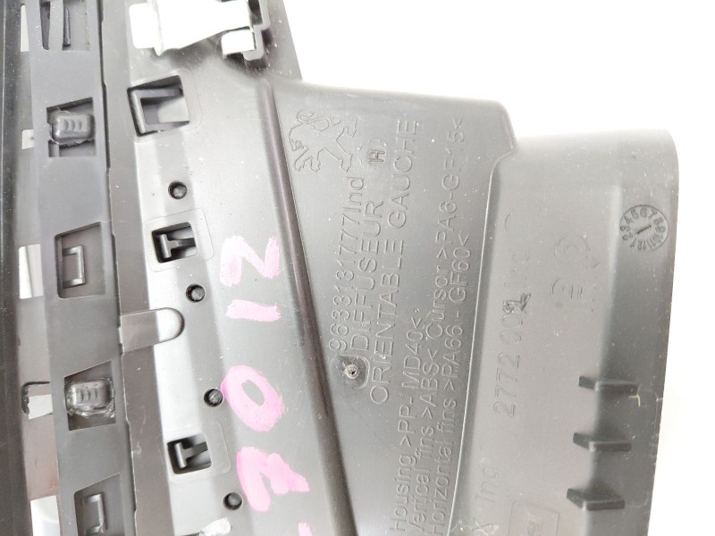 Recambio de rejilla aireadora para peugeot 208 i (ca_, cc_) 1.2 vti 82 referencia OEM IAM 9633131777  
							