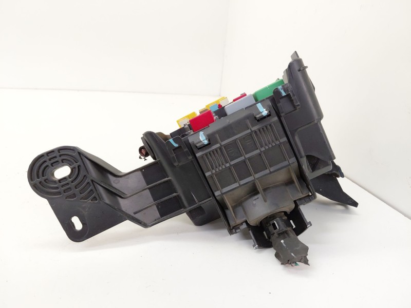 Recambio de caja reles / fusibles para peugeot 208 i (ca_, cc_) 1.2 vti 82 referencia OEM IAM 452585206  