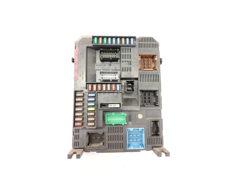 Recambio de caja reles / fusibles para peugeot 208 i (ca_, cc_) 1.2 vti 82 referencia OEM IAM 9807531680  