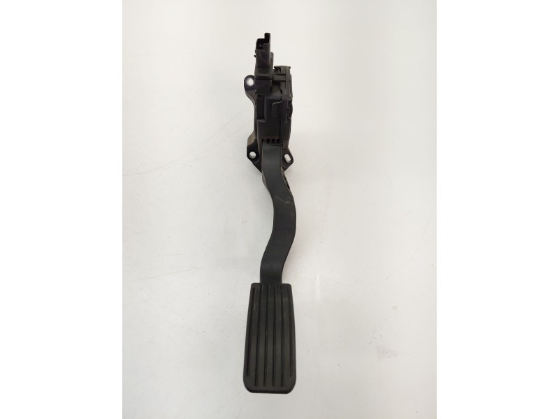 Recambio de pedal acelerador para peugeot 208 i (ca_, cc_) 1.2 vti 82 referencia OEM IAM 9671433780  