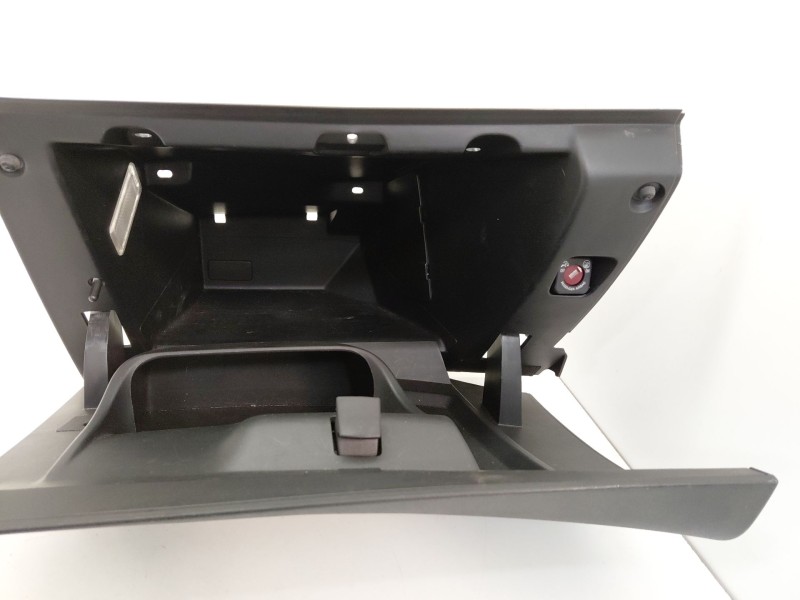 Recambio de guantera para peugeot 208 i (ca_, cc_) 1.2 vti 82 referencia OEM IAM 9673811277  
							