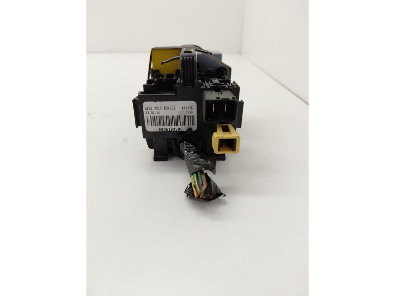 Recambio de caja reles / fusibles para peugeot 208 i (ca_, cc_) 1.2 vti 82 referencia OEM IAM 9806192580  
							