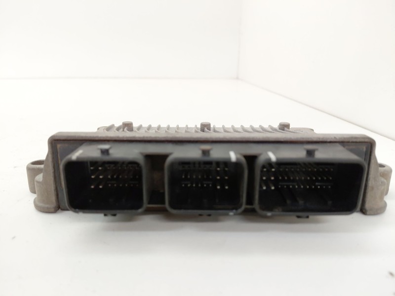 Recambio de centralita motor uce para citroën c2 (jm_) 1.1 referencia OEM IAM 9663306680  
							