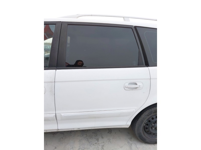 Recambio de puerta trasera izquierda para hyundai trajet (fo) 2.0 referencia OEM IAM   