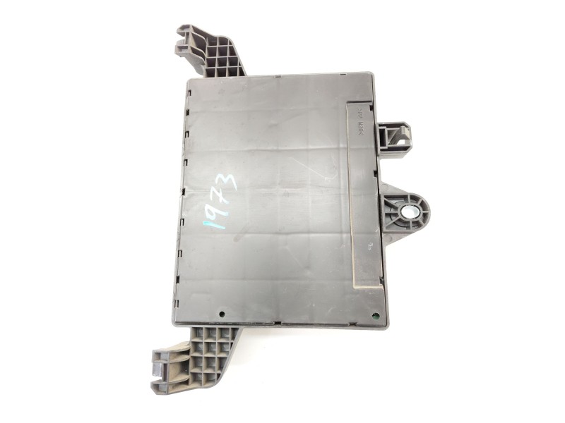 Recambio de caja reles / fusibles para opel astra j (p10) 1.6 (68) referencia OEM IAM 13302300  
							