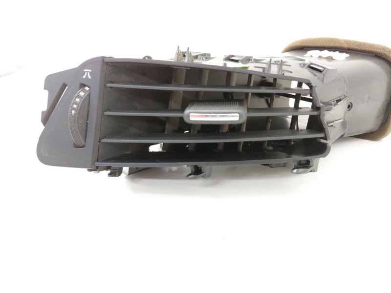 Recambio de rejilla aireadora para opel astra j (p10) 1.6 (68) referencia OEM IAM 13261538  