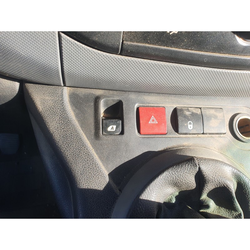 Recambio de mando elevalunas delantero izquierdo para peugeot partner kombi 1.6 16v hdi fap referencia OEM IAM   