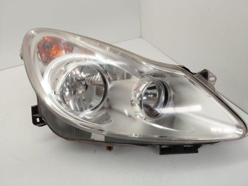 Recambio de faro derecho para opel corsa d (s07) 1.3 cdti (l08, l68) referencia OEM IAM 13186382  