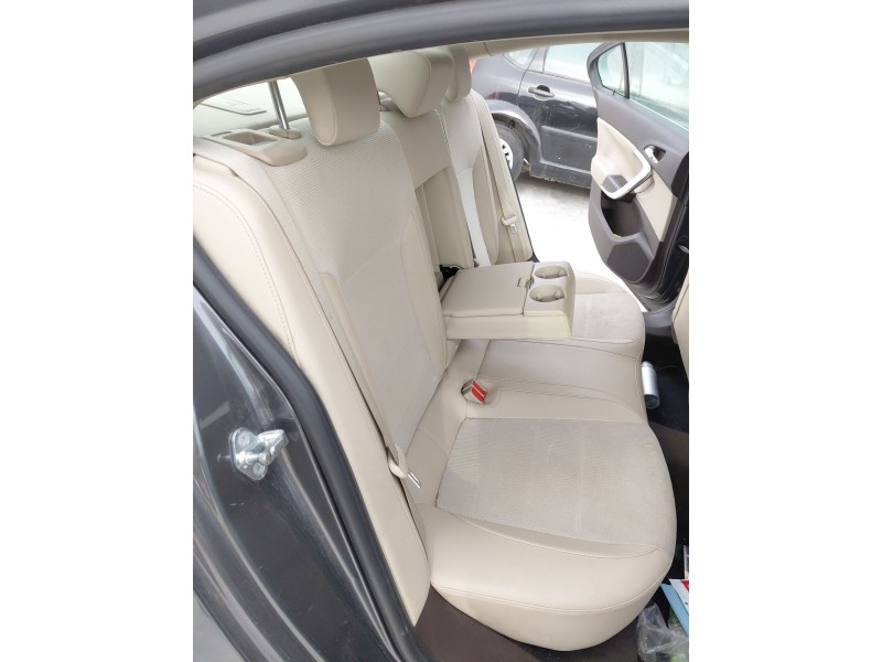Recambio de asientos traseros para opel insignia a (g09) 2.0 cdti (68) referencia OEM IAM   