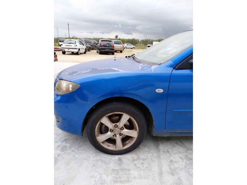 Recambio de aleta delantera izquierda para mazda 3 sedán (bk) 1.6 di turbo (bk12y) referencia OEM IAM   
