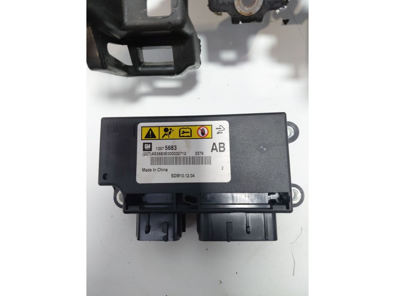 Recambio de kit airbag para opel astra j (p10) 1.6 (68) referencia OEM IAM   
							