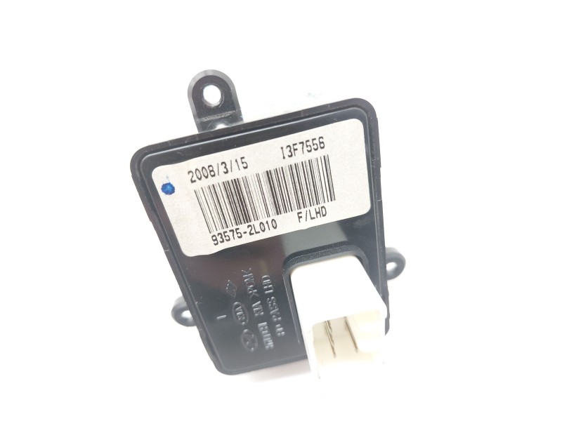 Recambio de mando elevalunas delantero derecho para hyundai i30 (fd) 1.4 referencia OEM IAM 935752L010  
