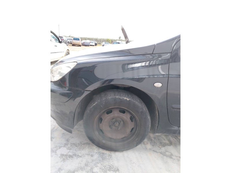 Recambio de aleta delantera izquierda para peugeot 307 sw (3h) 2.0 hdi 135 referencia OEM IAM   