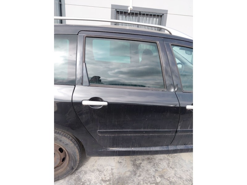 Recambio de puerta trasera derecha para peugeot 307 sw (3h) 2.0 hdi 135 referencia OEM IAM   
