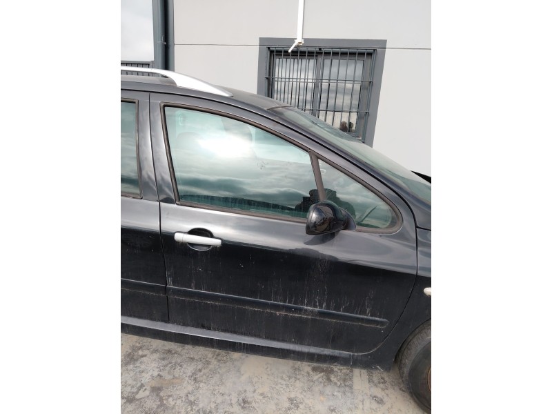 Recambio de puerta delantera derecha para peugeot 307 sw (3h) 2.0 hdi 135 referencia OEM IAM   