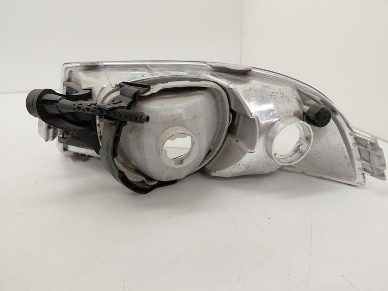 Recambio de faro antiniebla derecho para skoda octavia ii (1z3) 1.6 lpg referencia OEM IAM 086652006R  