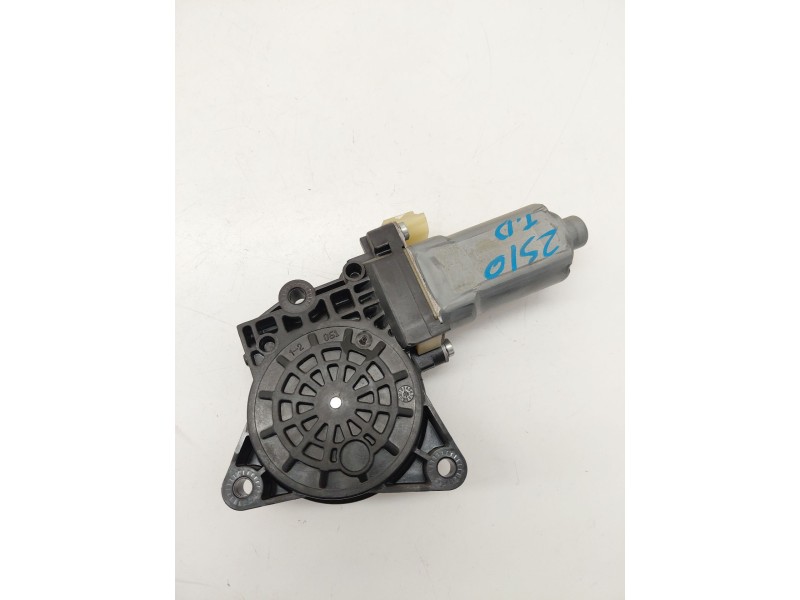 Recambio de motor elevalunas trasero derecho para hyundai i30 (fd) 1.4 referencia OEM IAM F00S1A3295  