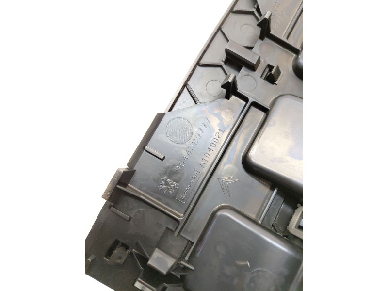 Recambio de rejilla aireadora para peugeot 407 (6d_) 1.6 hdi 110 (6d9hzc, 6d9hyc) referencia OEM IAM 9644589777  