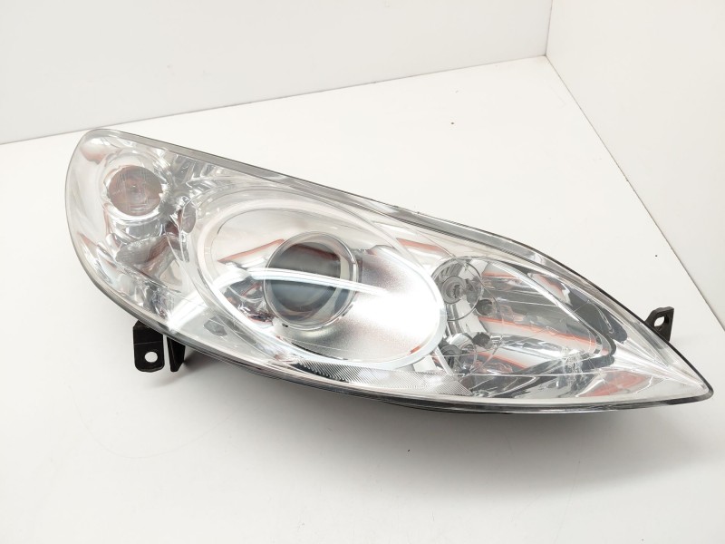 Recambio de faro derecho para peugeot 407 (6d_) 1.6 hdi 110 (6d9hzc, 6d9hyc) referencia OEM IAM   