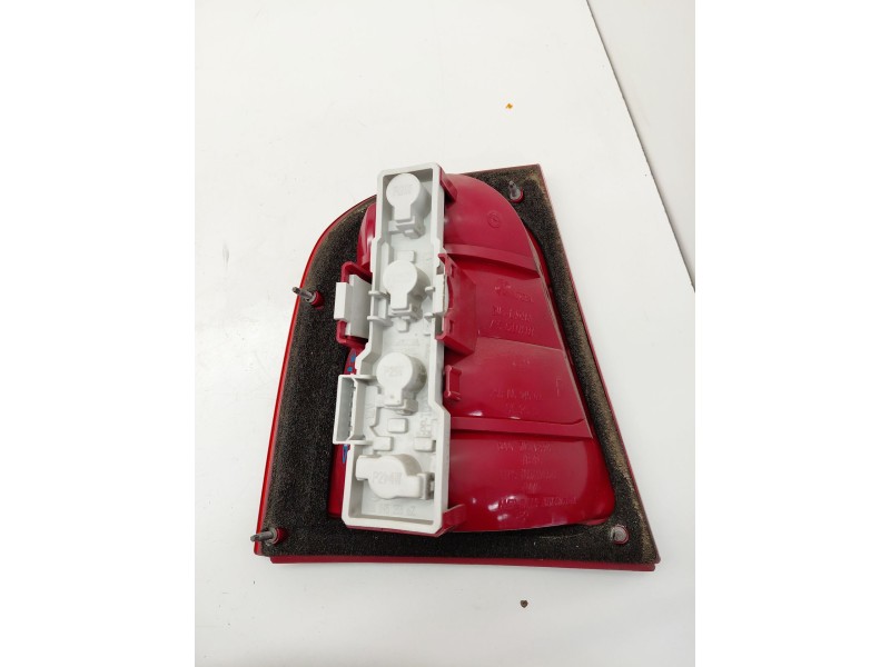 Recambio de piloto trasero izquierdo para skoda octavia i (1u2) 1.9 tdi referencia OEM IAM 1U6945112  