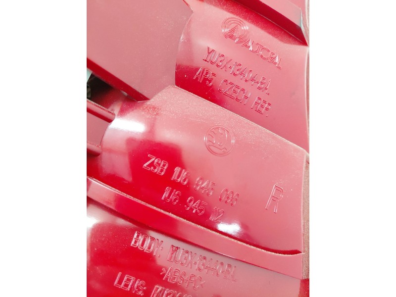 Recambio de piloto trasero izquierdo para skoda octavia i (1u2) 1.9 tdi referencia OEM IAM 1U6945112  