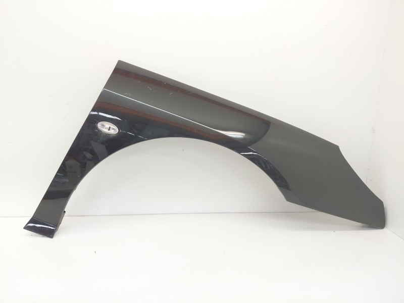 Recambio de aleta delantera derecha para peugeot 407 (6d_) 1.6 hdi 110 (6d9hzc, 6d9hyc) referencia OEM IAM   