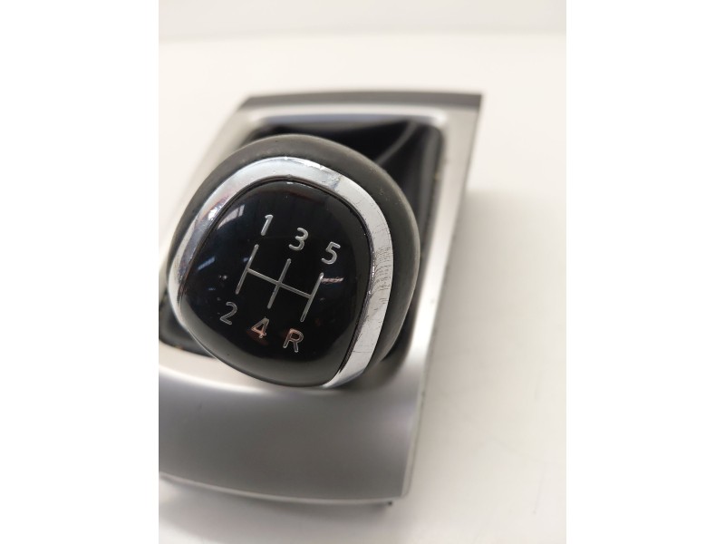 Recambio de pomo palanca cambio para nissan micra v (k14) 1.0 ig-t 100 referencia OEM IAM 969355FA4A  
							